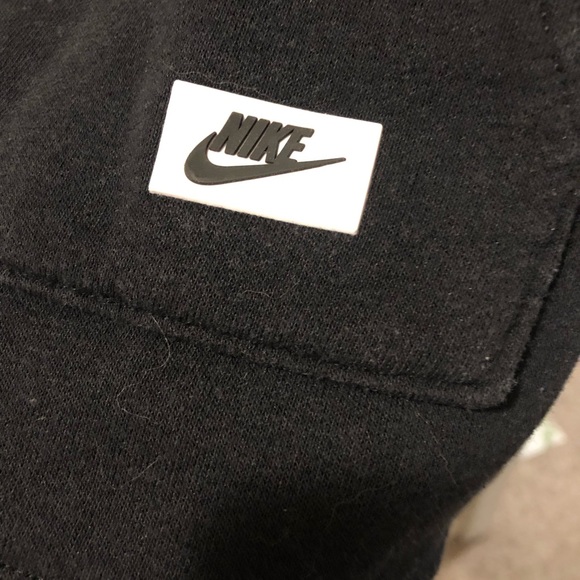 Black Nike sweatshirt hoodie - Picture 3 of 4